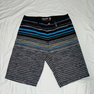 Quicksilver shorts size 30